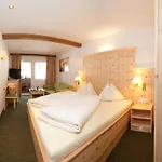 Hotel Schi- Und Wanderhotel Berghof Bad Kleinkirchheim