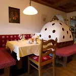 Schi- Und Wanderhotel Berghof Hotel Bad Kleinkirchheim