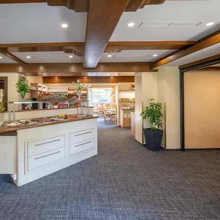 Schi- Und Wanderhotel Berghof 4* Bad Kleinkirchheim