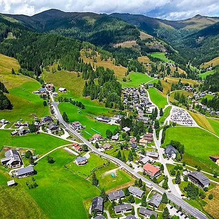 Schi- Und Wanderhotel Berghof