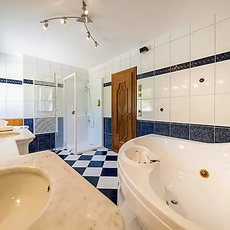 Hotel Schi- Und Wanderhotel Berghof Bad Kleinkirchheim