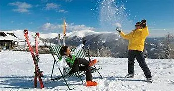 Schi- Und Wanderhotel Berghof Otel 4*