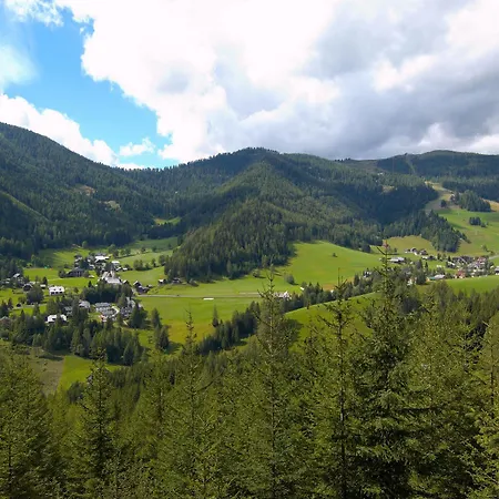 Schi- Und Wanderhotel Berghof 4*