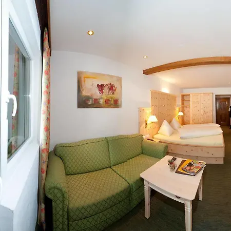 Otel Schi- Und Wanderhotel Berghof Bad Kleinkirchheim