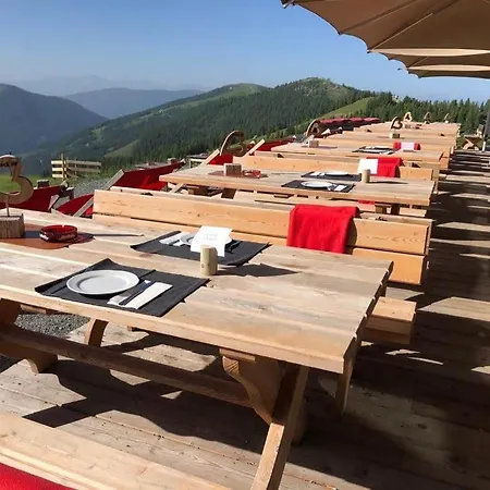 Schi- Und Wanderhotel Berghof
