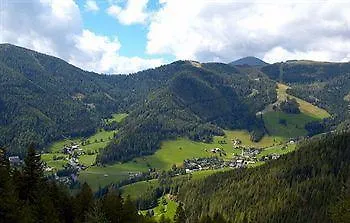 Schi- Und Wanderhotel Berghof 4* Bad Kleinkirchheim