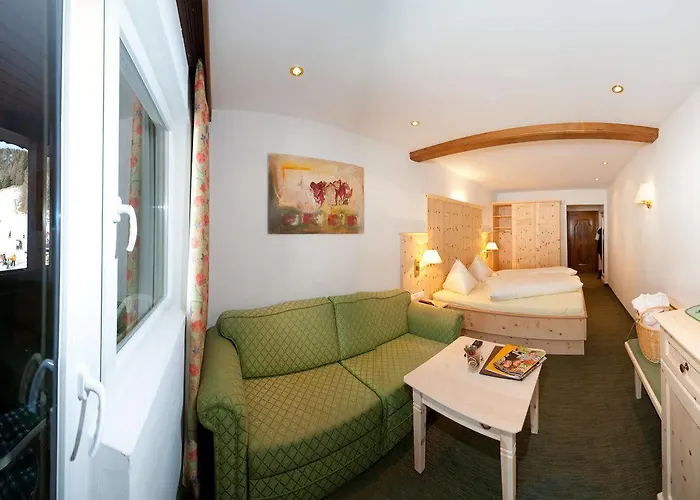 Otel Schi- Und Wanderhotel Berghof Bad Kleinkirchheim